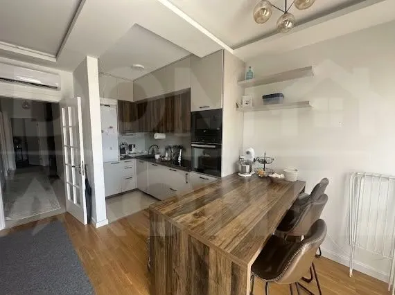 Prodaja, trosoban stan, 63m², Tivat, Crna Gora