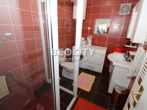 Prodaja, kuća, 540m², Batajnica, Beograd - image 8