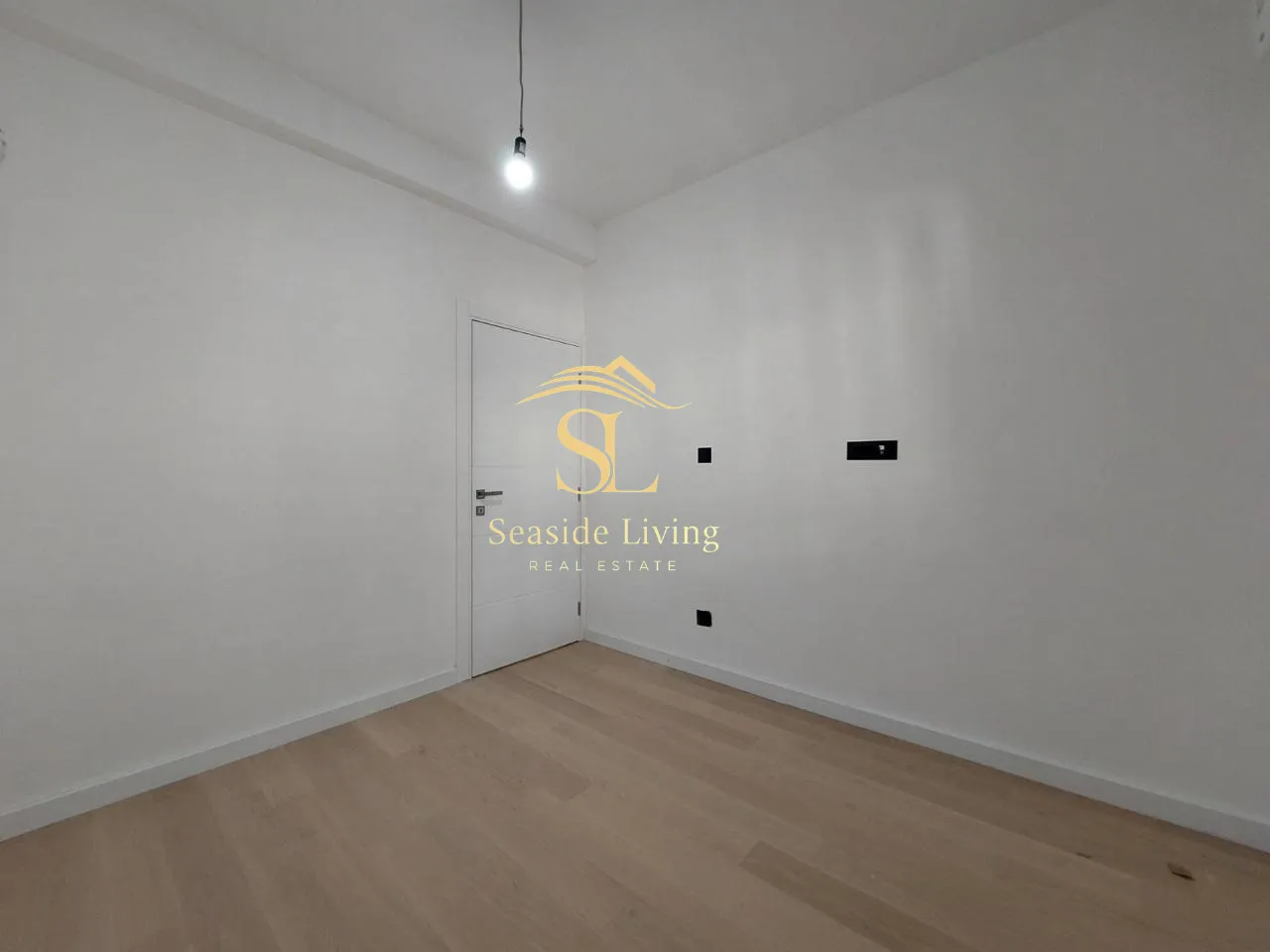 Prodaja, dvosoban stan, 55m², Dobrota, Kotor