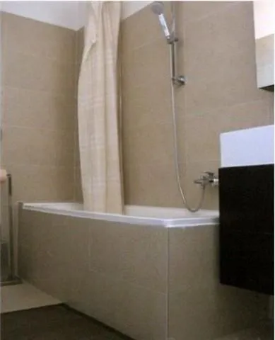 Izdavanje, trosoban stan, 120m², Stari Grad, Beograd