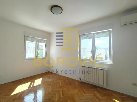 Sale, four bedroom apartment, 117m², Savski Venac, Beograd - image 12