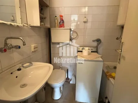 Sale, two bedroom apartment, 56m², Vlasotince, Srbija - image 16