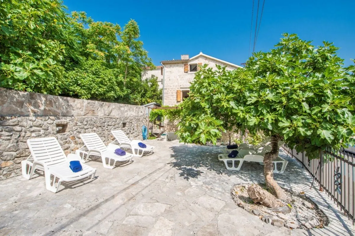 Sale, house, 168m², Prčanj, Kotor