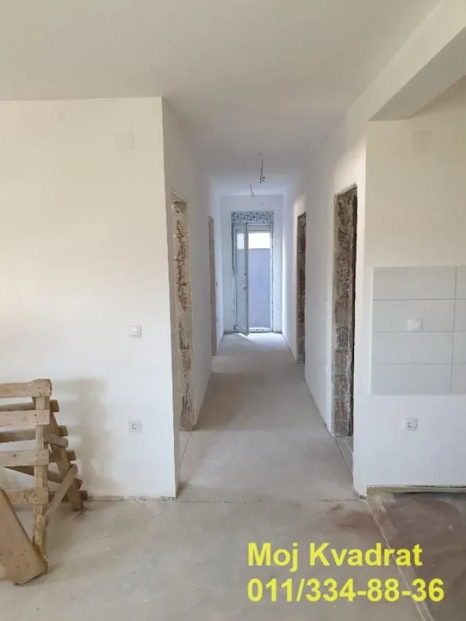 Prodaja, trosoban stan, 76m², Resnik, Beograd