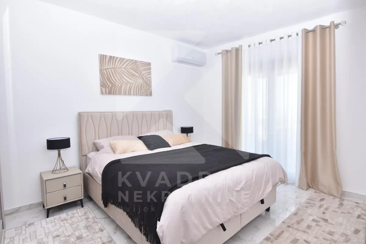 Izdavanje, kuća, 130m², Zlatica, Podgorica