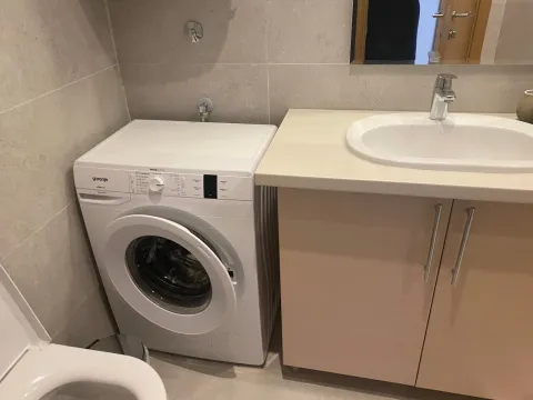 Izdavanje, dvosoban stan, 76m², Centar, Budva - image 8
