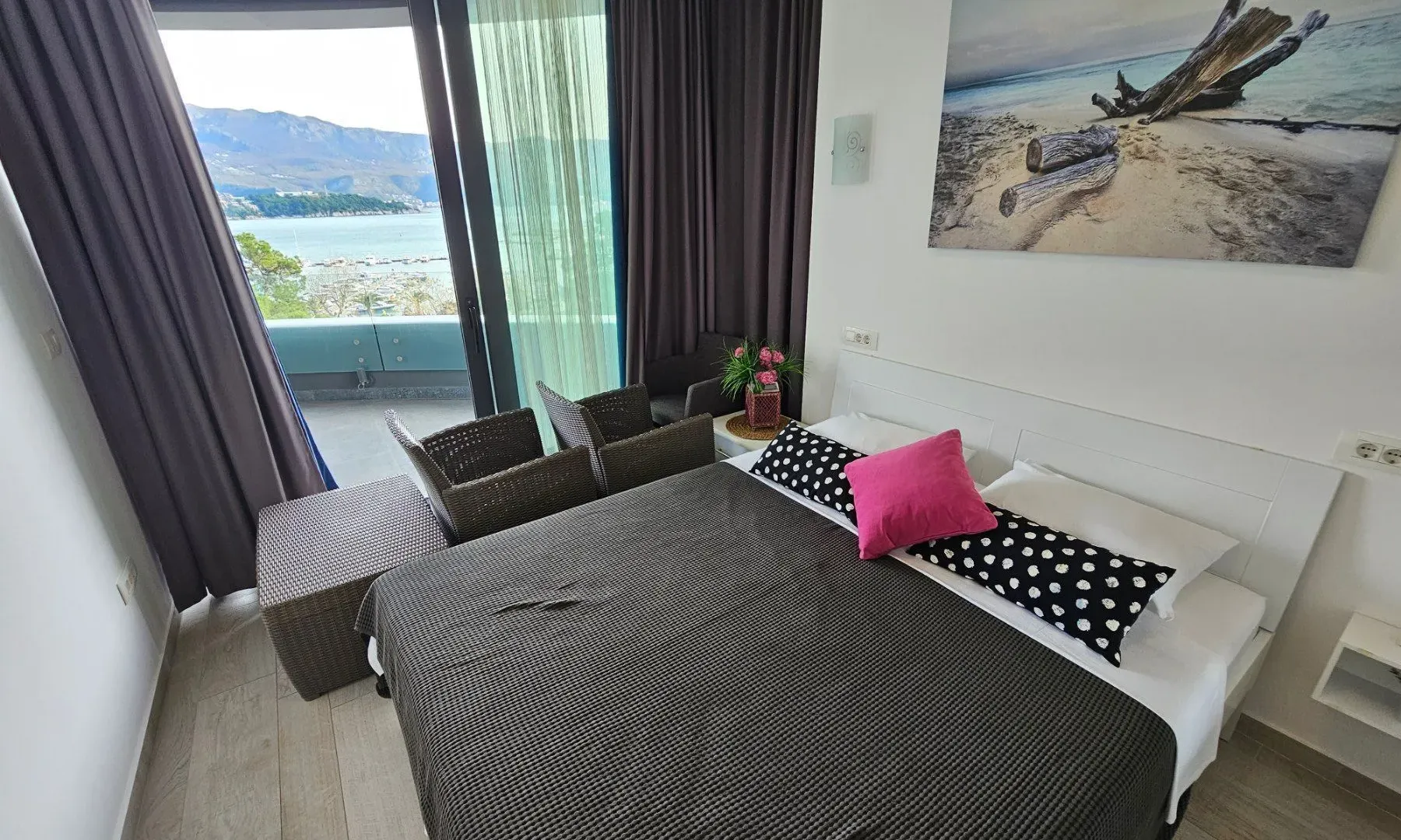 Rent, one bedroom apartment, 57m², Budva, Crna Gora