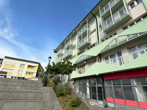 Rent, office space, 88m², Pljevlja, Crna Gora - image 3