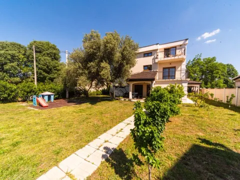 Rent, two bedroom apartment, 80m², Gornja Gorica, Podgorica - image 13