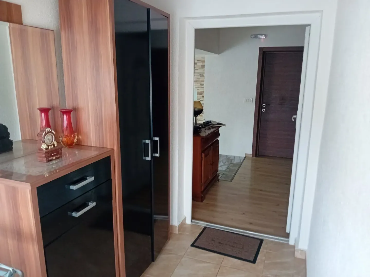 Prodaja, kuća, 300m², Zagorič, Podgorica