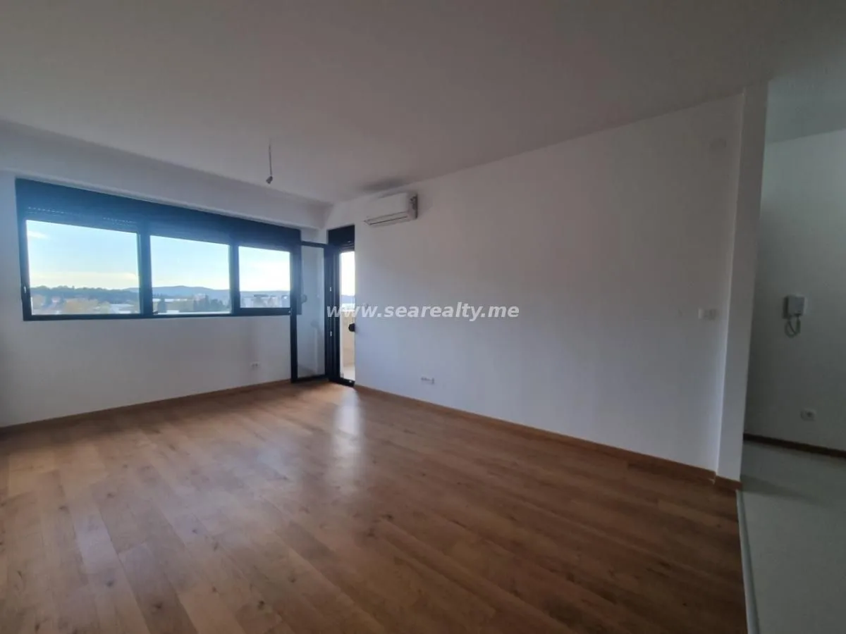 Prodaja, stan, 56m², Tivat, Crna Gora
