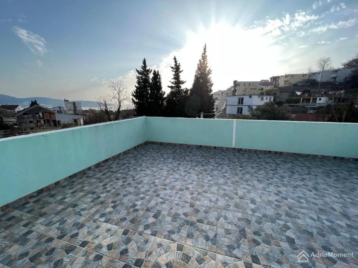 Prodaja, kuća, 774m², Šušanj, Bar