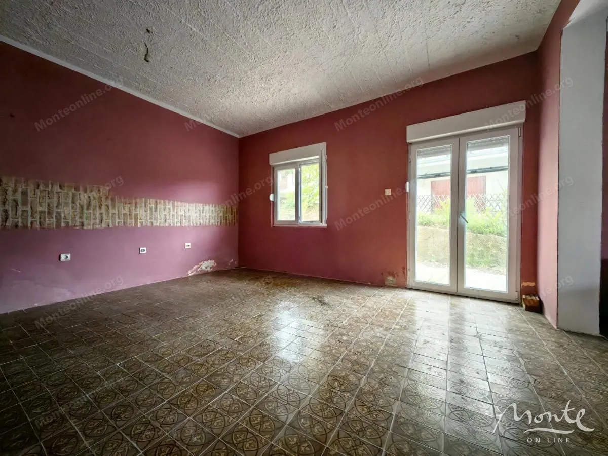 Prodaja, kuća, 180m², Trebešin, Herceg Novi