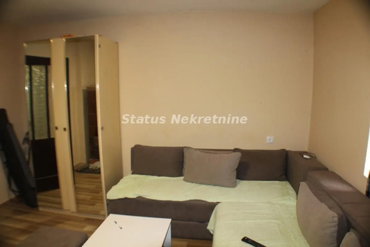Sale, office space, 848m², Titel, Novi Sad