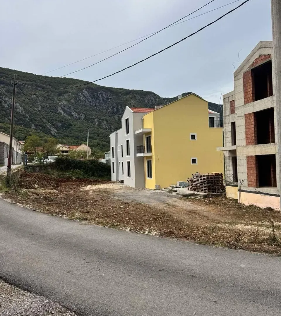 Sale, three bedroom apartment, 94m², Škaljari, Kotor