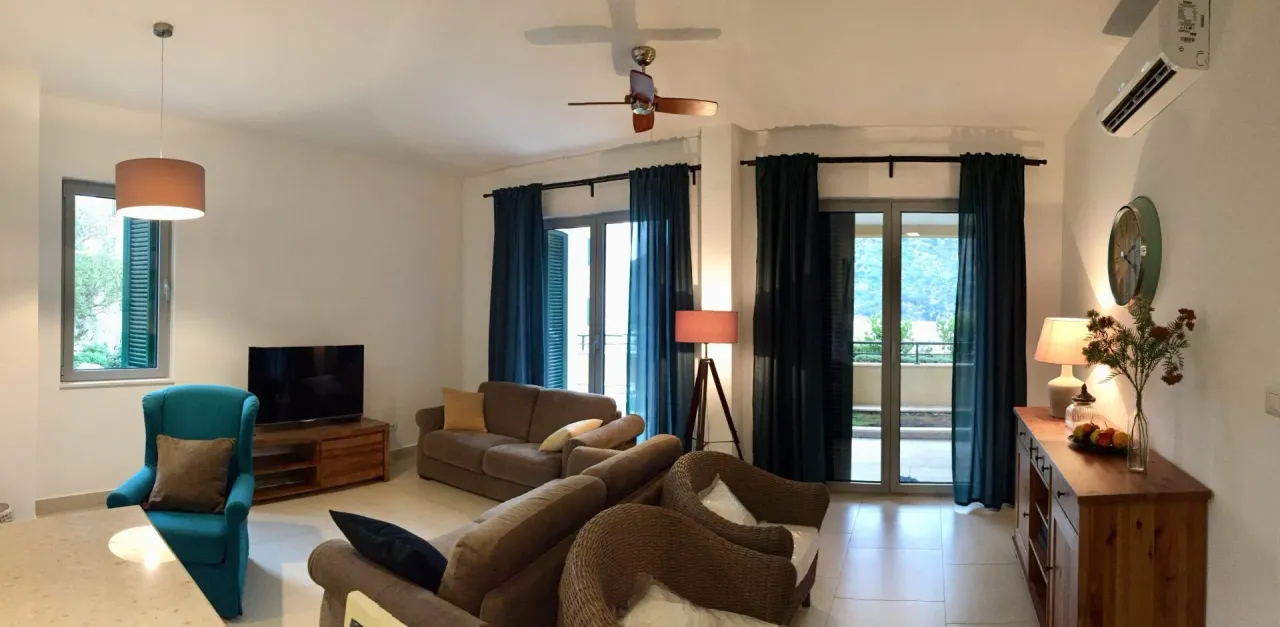 Sale, three bedroom apartment, 96m², Morinj, Kotor