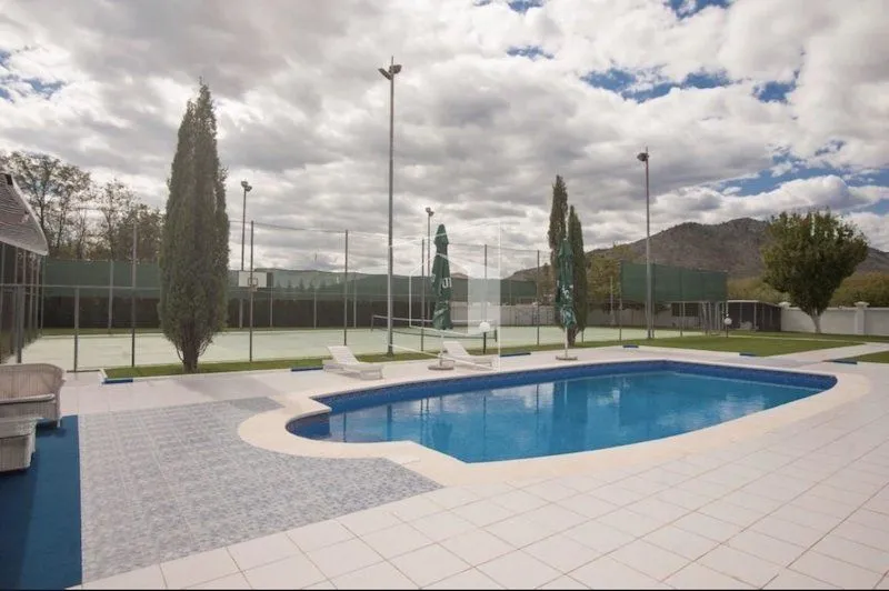 Rent, house, 680m², Tološi, Podgorica