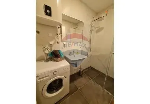 Izdavanje, dvosoban stan, 69m², Budva, Crna Gora - image 10