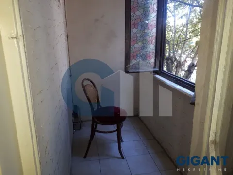 Izdavanje, trosoban stan, 70m², Vračar, Šid - image 13