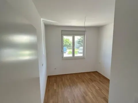 Prodaja, dvosoban stan, 43m², Petrovaradin, Novi Sad - image 8