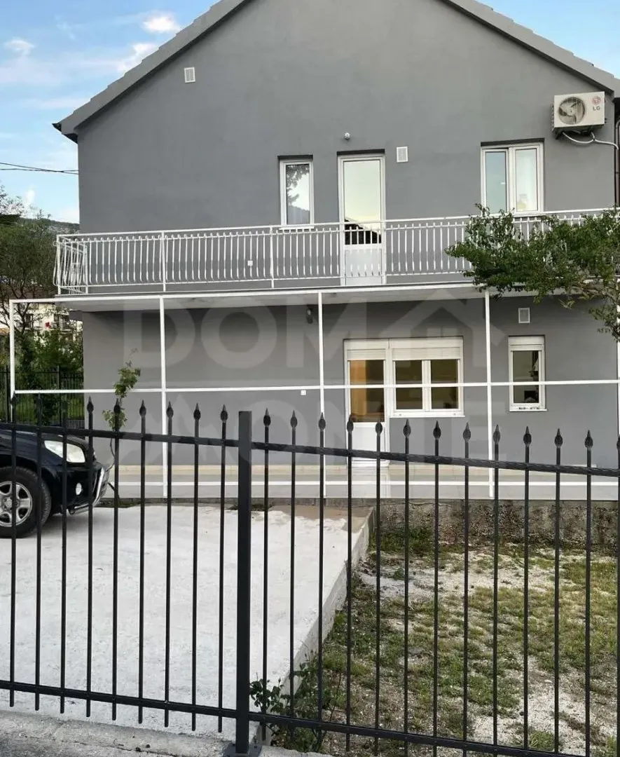 Rent, one bedroom apartment, 75m², Tivat, Crna Gora