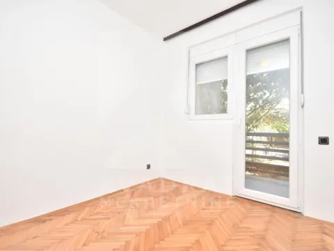 Izdavanje, dvosoban stan, 70m², Gornja Gorica, Podgorica - image 6