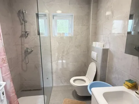 Rent, two bedroom apartment, 80m², Bjeliši, Bar - image 11