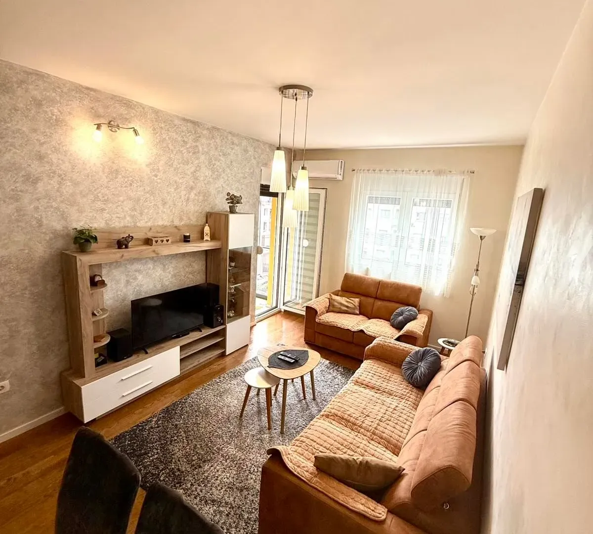 Rent, one bedroom apartment, 45m², Pobrežje, Podgorica