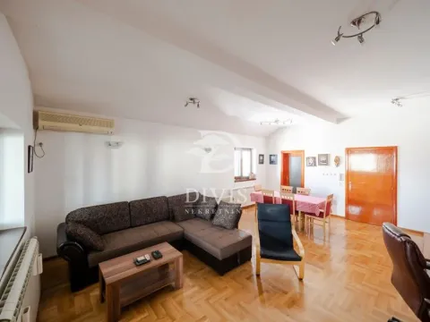 Prodaja, kuća, 358m², Zemun Sve Podlokacije, Beograd - image 11