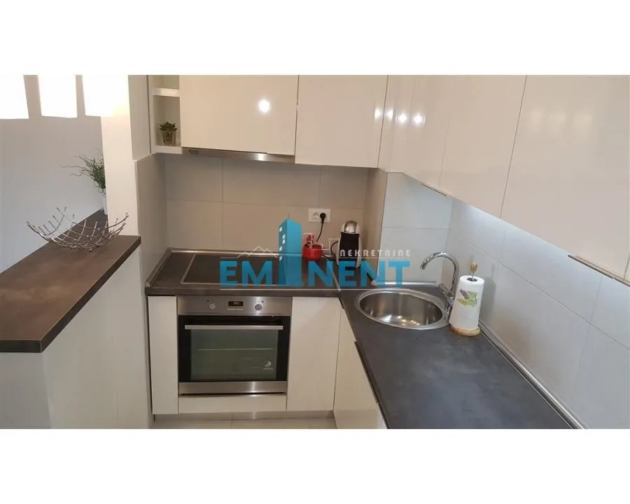 Izdavanje, dvosoban stan, 55m², Novi Beograd Blok 67, Novi Beograd Sve Podlokacije