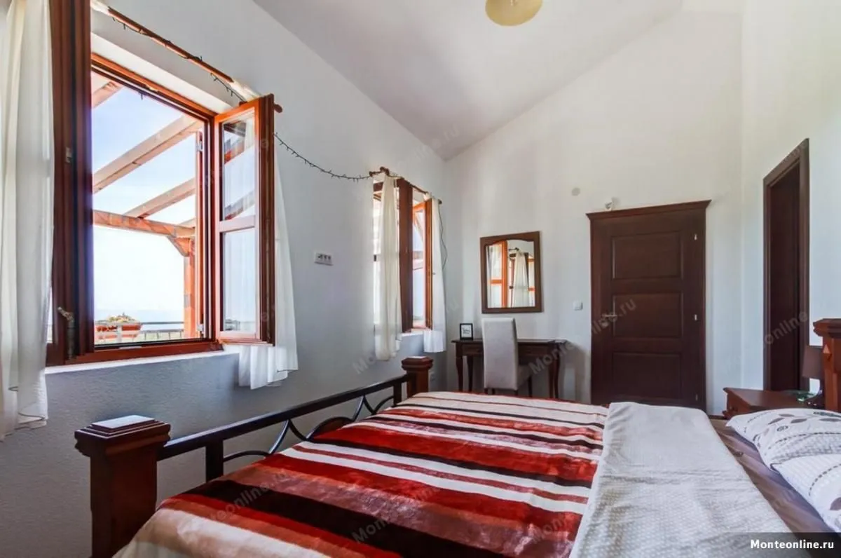 Sale, house, 220m², Zagora, Kotor