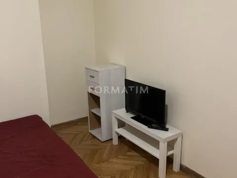 Izdavanje, dvosoban stan, 55m², Savski Venac, Beograd - image 2