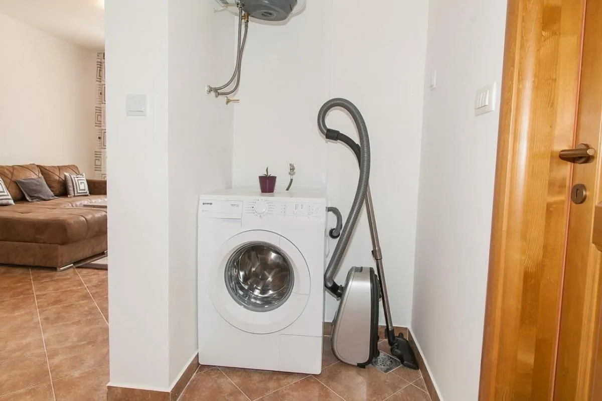 Prodaja, jednosoban stan, 61m², Kamenari, Herceg Novi