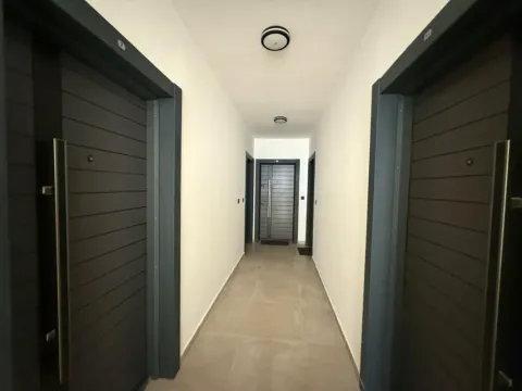 Prodaja, garsonjera, 26m², Dobra Voda, Budva - image 9