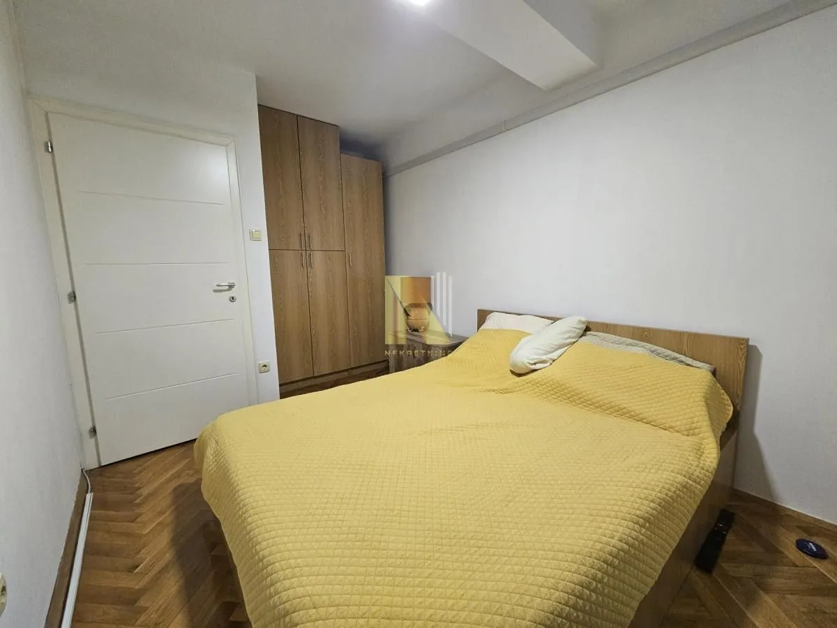 Prodaja, četvorosoban stan, 105m², Socijalno, Novi Sad Sve Podlokacije