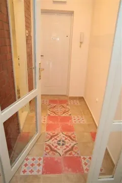 Izdavanje, jednosoban stan, 46m², Blok 5, Podgorica - image 3