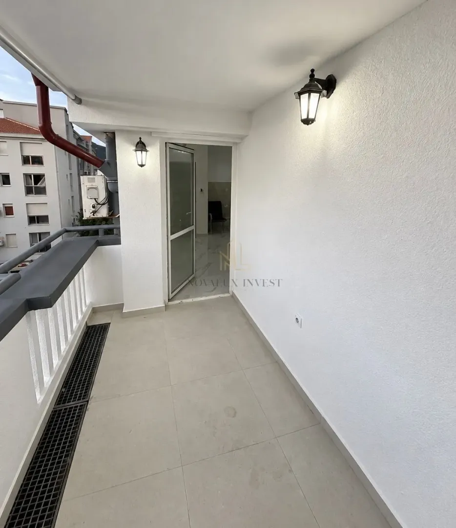 Prodaja, dvosoban stan, 56m², Velji Vinogradi, Budva