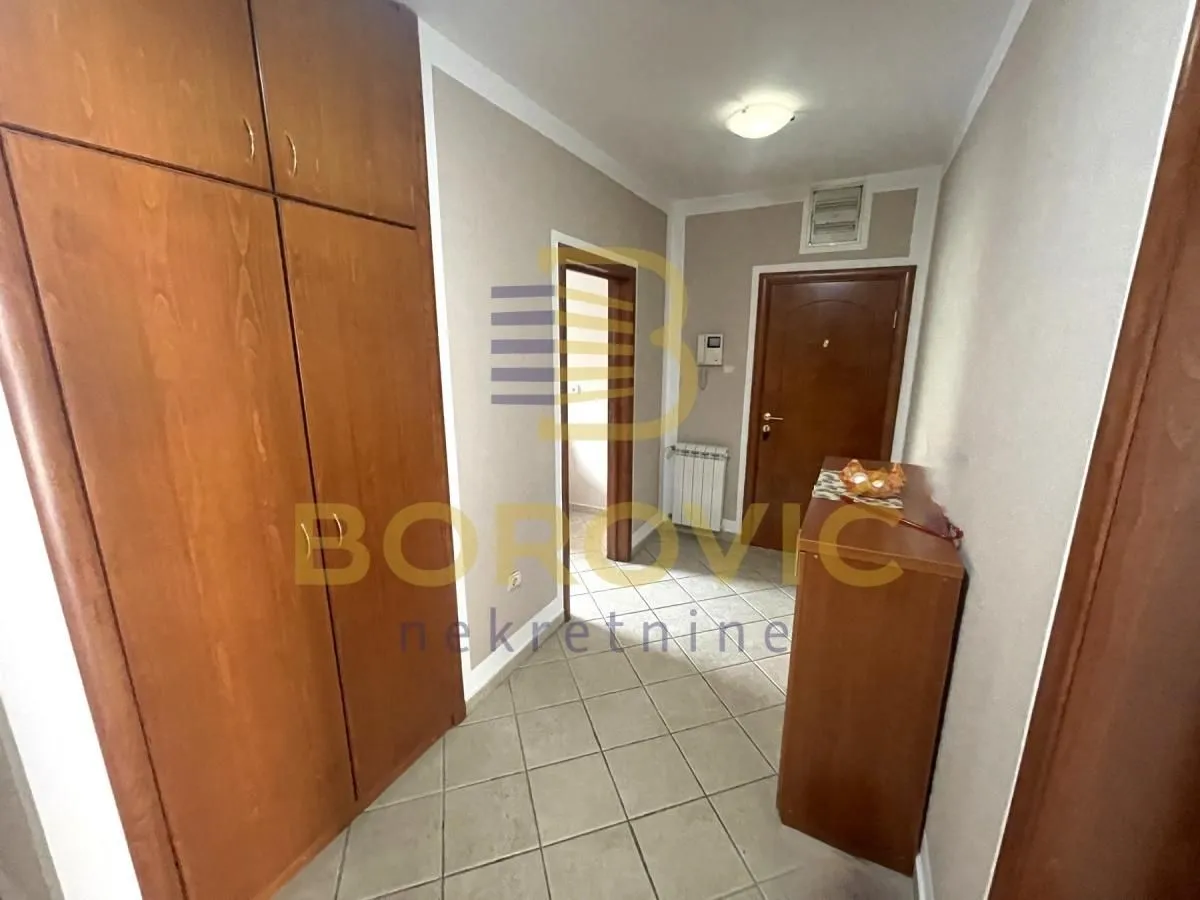 Sale, four bedroom apartment, 100m², Veliki Mokri Lug, Zvezdara Sve Podlokacije