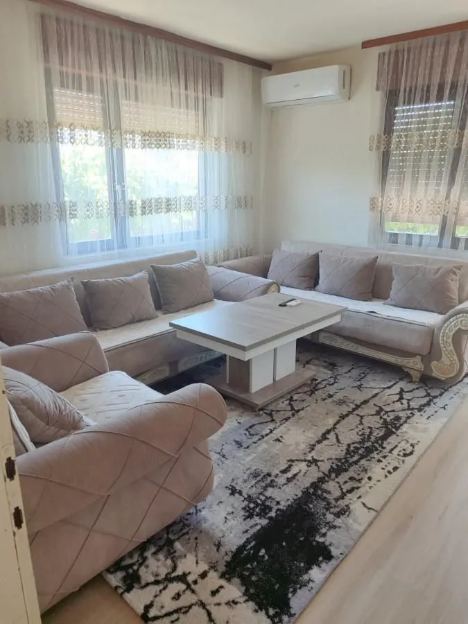 Rent, apartment, 100m², Dalmatinska ulica, Podgorica