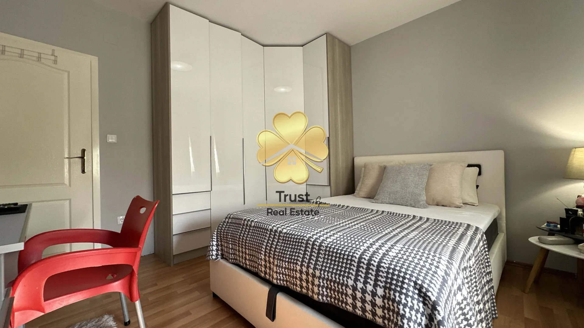 Rent, house, 250m², Donja Gorica, Podgorica