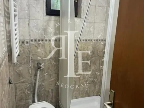 Prodaja, kuća, 250m², Borča 1, Borča Sve Podlokacije - image 9