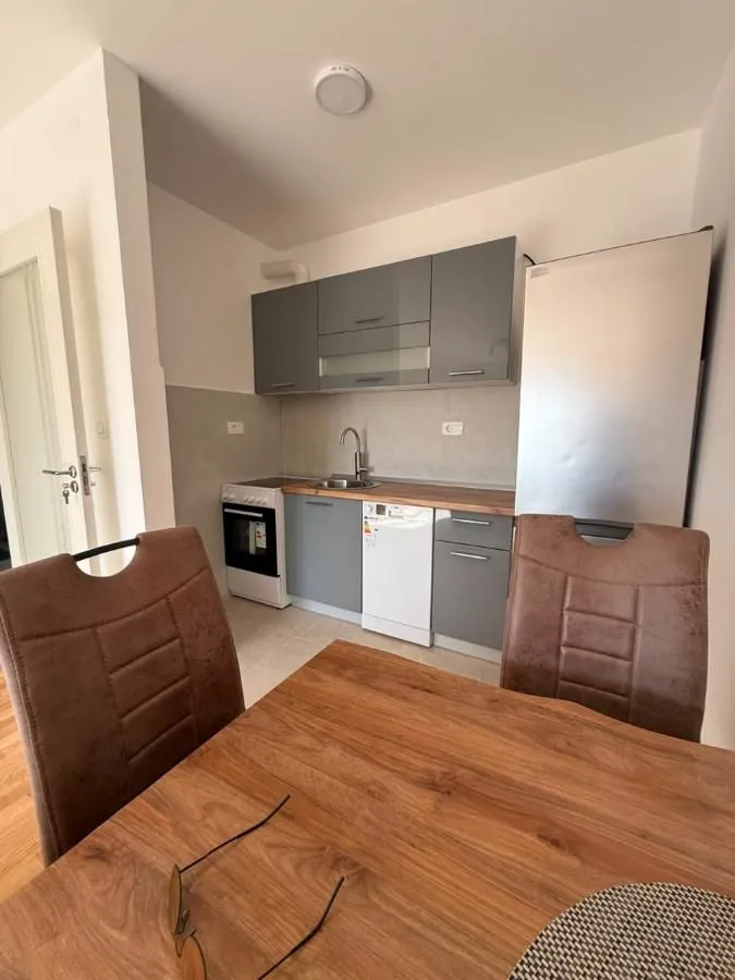 Rent, one bedroom apartment, 45m², Stari Aerodrom, Podgorica