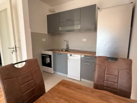 Rent, one bedroom apartment, 45m², Stari Aerodrom, Podgorica - image 4