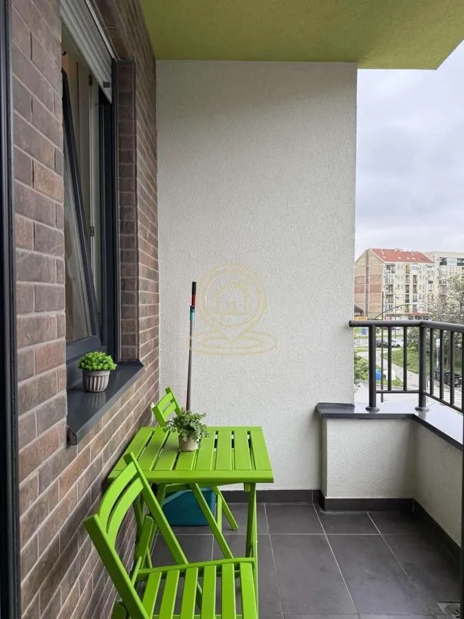 Izdavanje, jednosoban stan, 37m², Adamovićevo Naselje, Novi Sad Sve Podlokacije