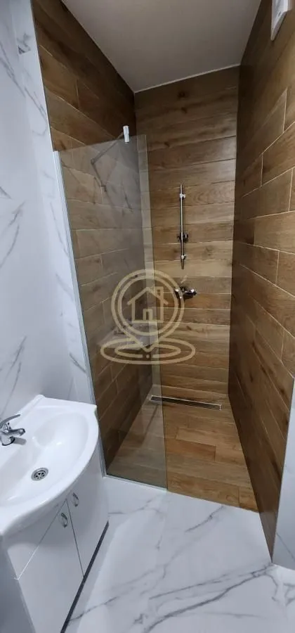 Prodaja, trosoban stan, 67m², Petrovaradin, Novi Sad
