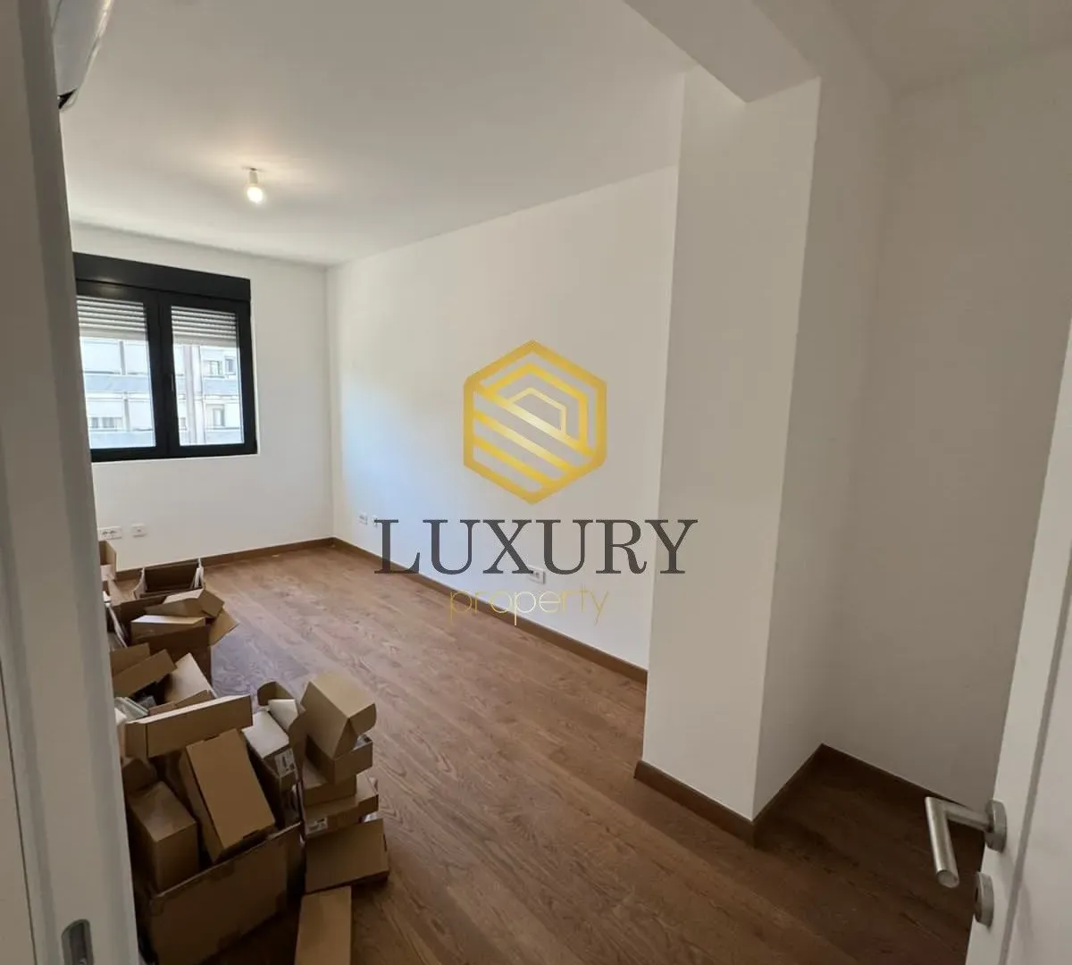 Prodaja, trosoban stan, 127m², Tološka šuma, Podgorica