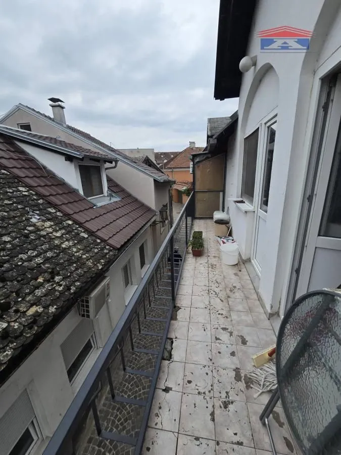 Izdavanje, dvosoban stan, 49m², Podbara, Novi Sad Sve Podlokacije