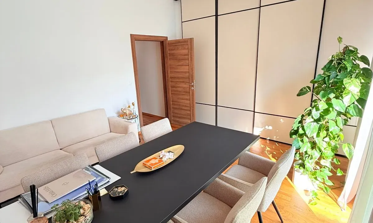 Prodaja, dvosoban stan, 52m², Tološka šuma, Podgorica