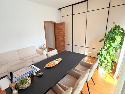 Stan in Tološka šuma