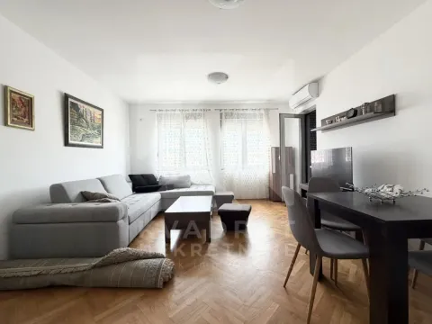 Rent, one bedroom apartment, 50m², Blok 9, Podgorica - image 1